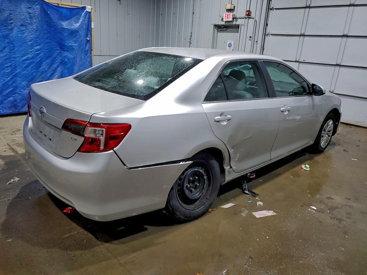 Toyota Camry L Image 2