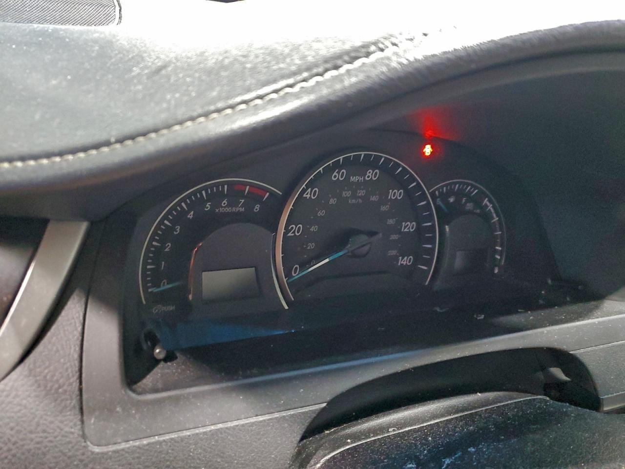 Toyota Camry L Image 6