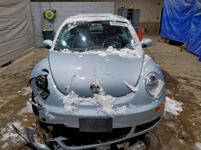 Volkswagen Beetle S Image 4