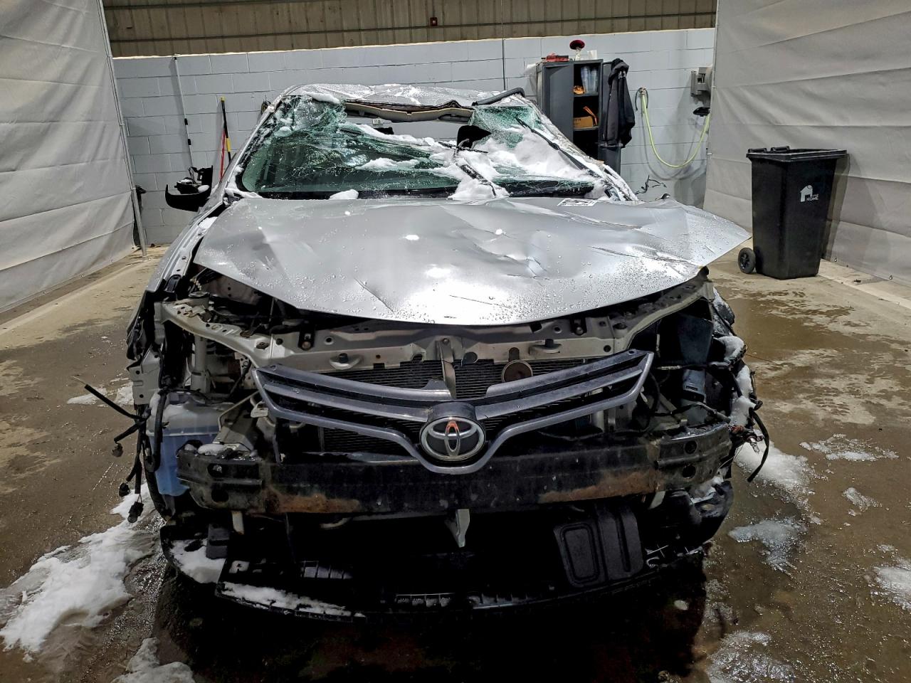 Toyota Corolla L Image 6