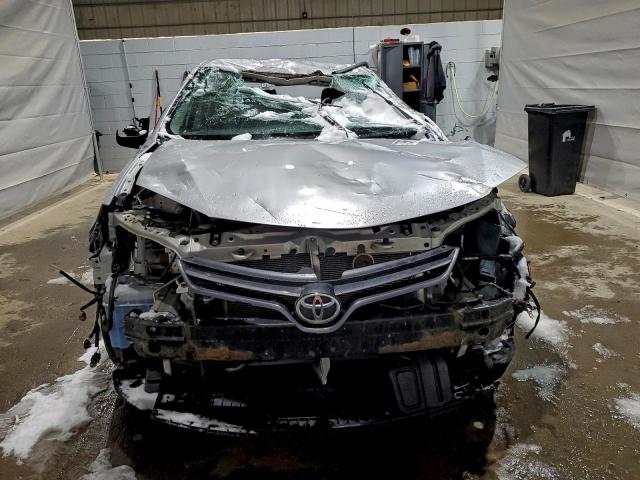 Toyota Corolla L Image 6