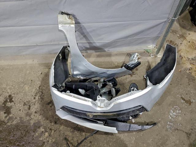 Toyota Corolla L Image 13