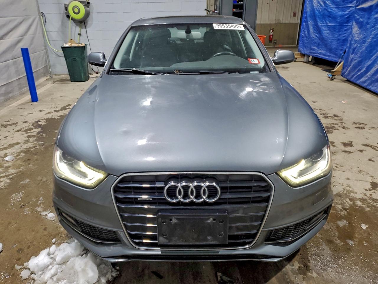 Audi A4 Premium Image 2