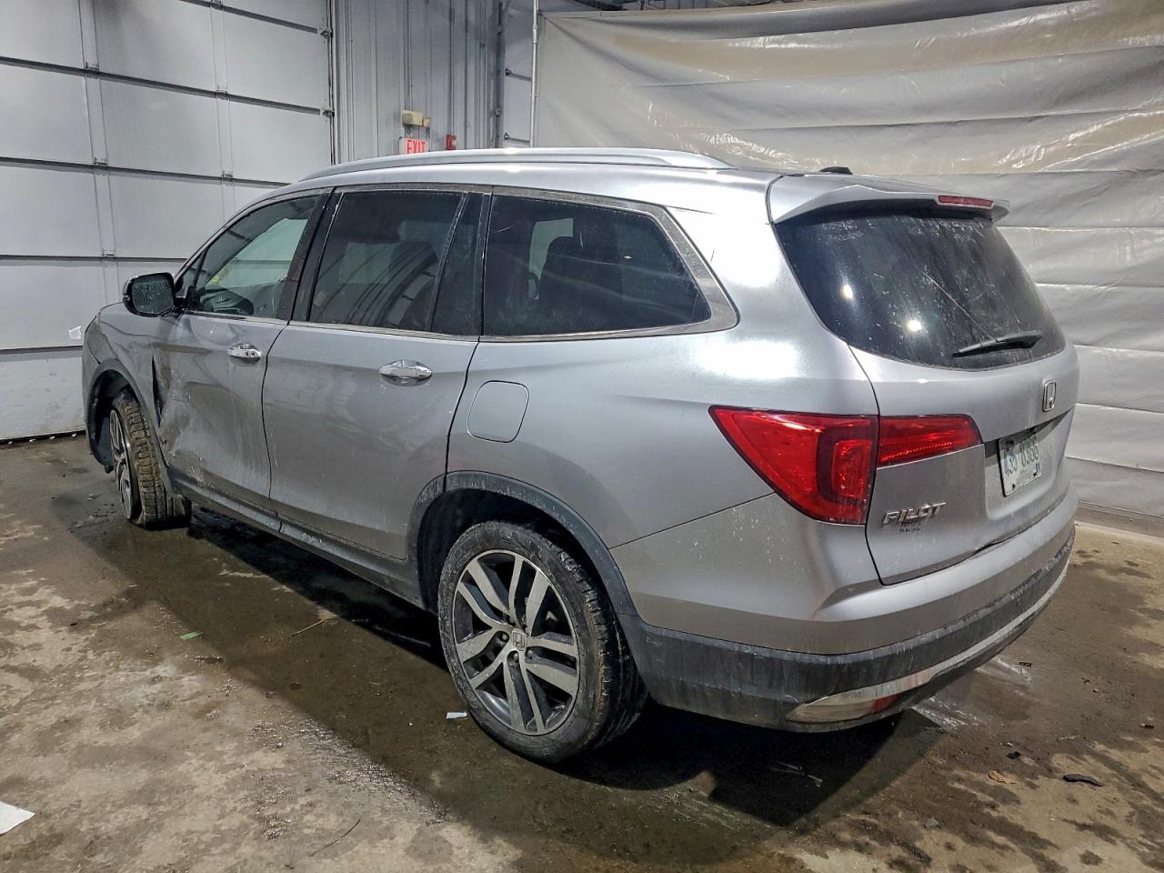 Honda Pilot Touring Image 2