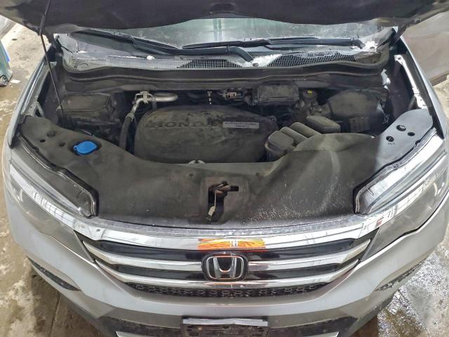 Honda Pilot Touring Image 5