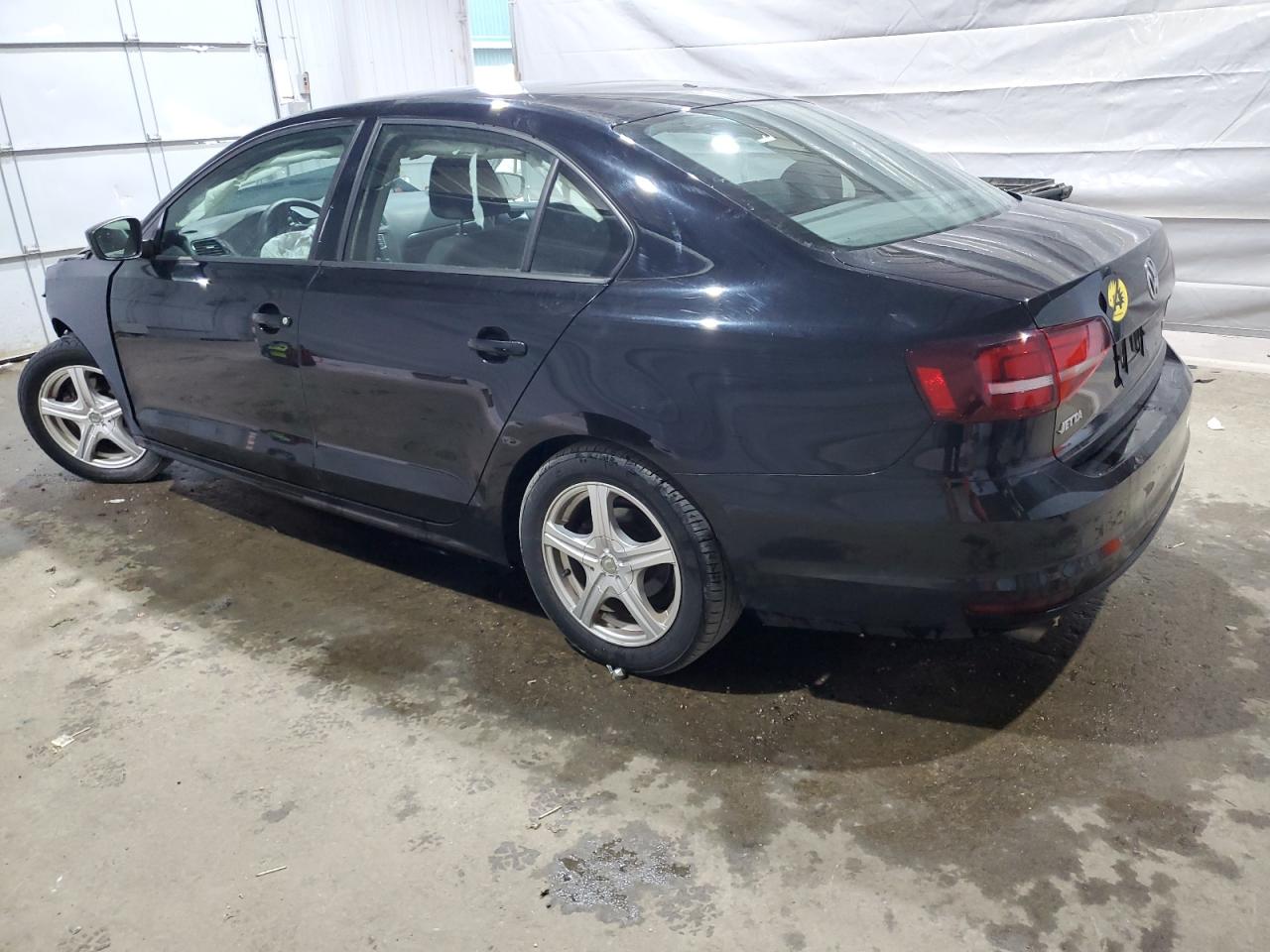 Volkswagen Jetta S Image 2