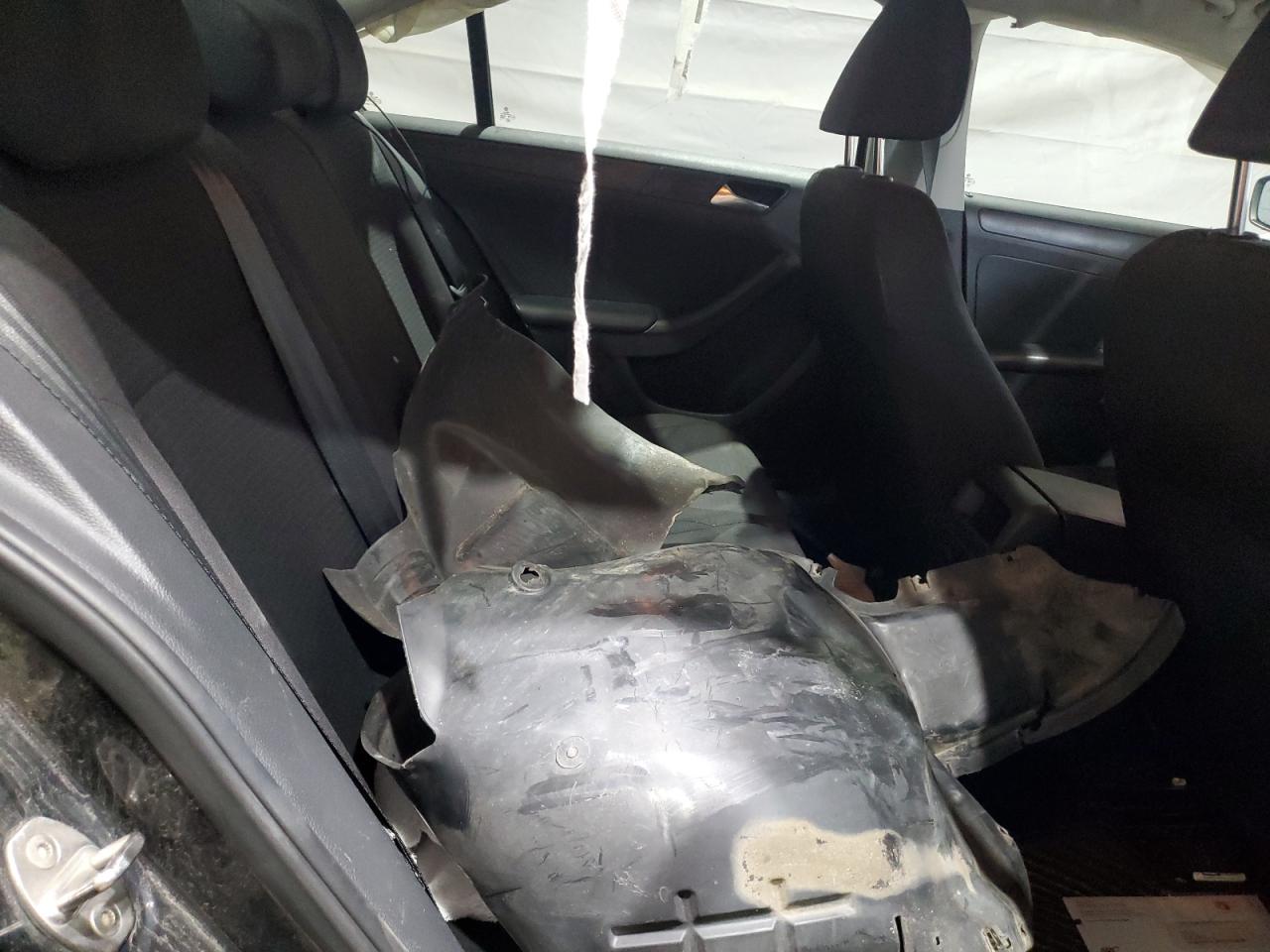 Volkswagen Jetta S Image 11