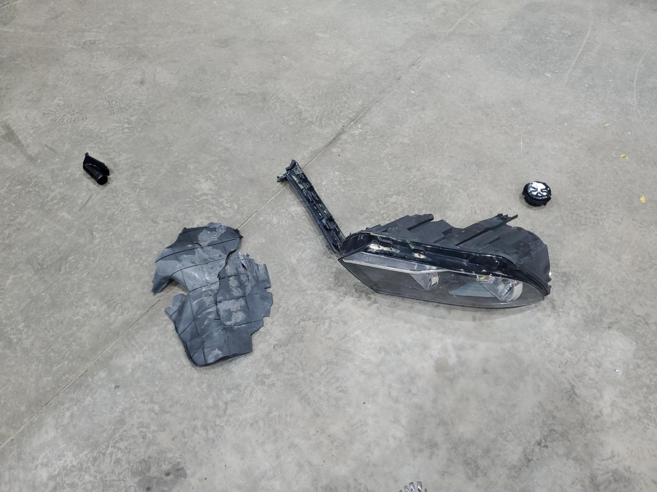 Volkswagen Tiguan S Image 11