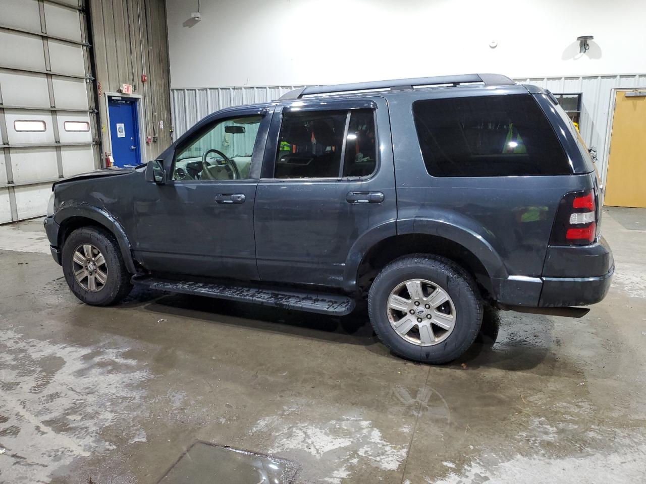 Ford Explorer Xlt Image 10