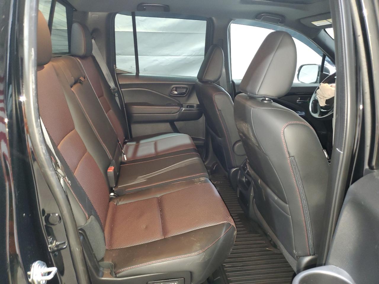 Honda Ridgeline Black Edition Image 2