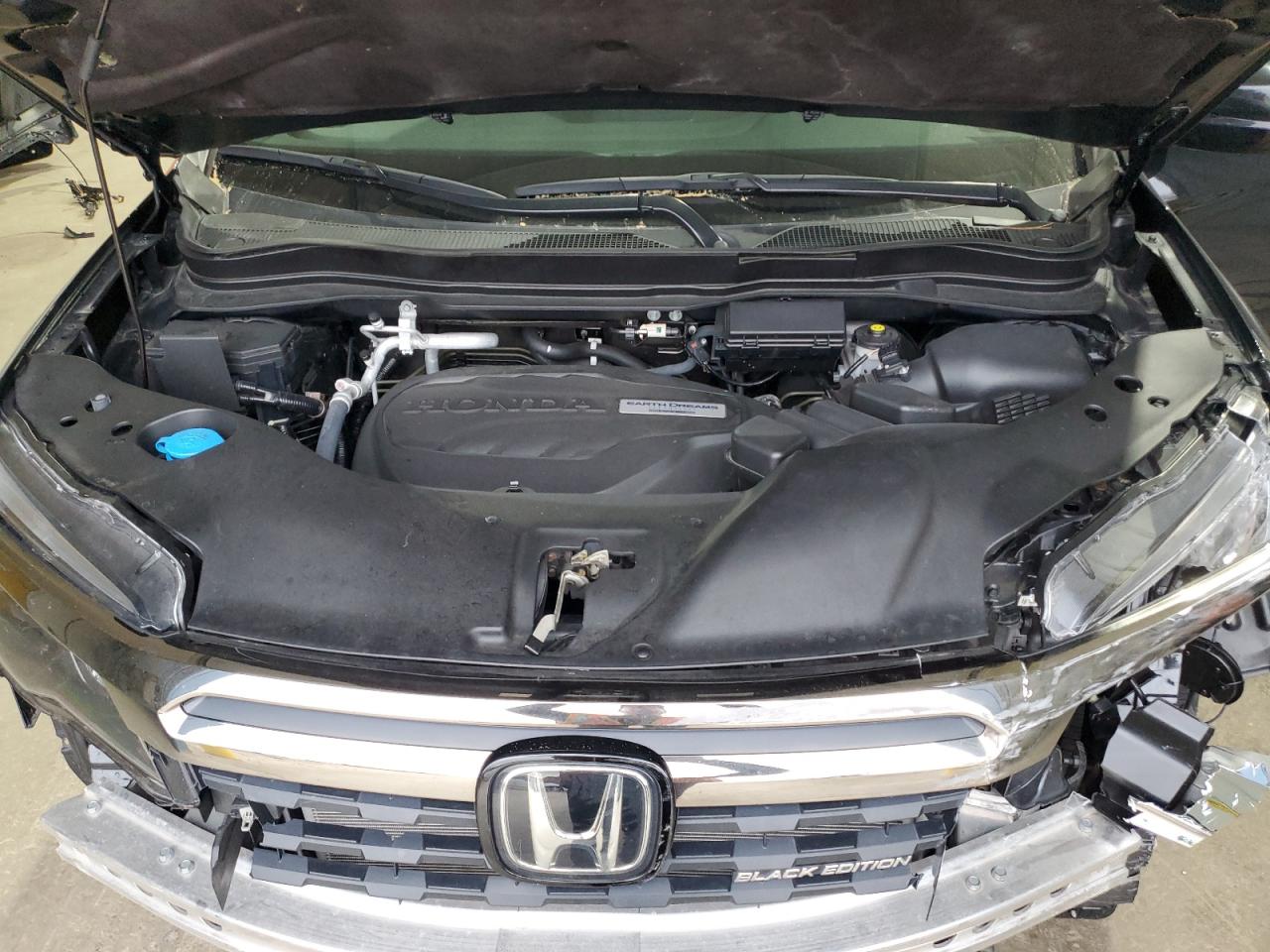 Honda Ridgeline Black Edition Image 3