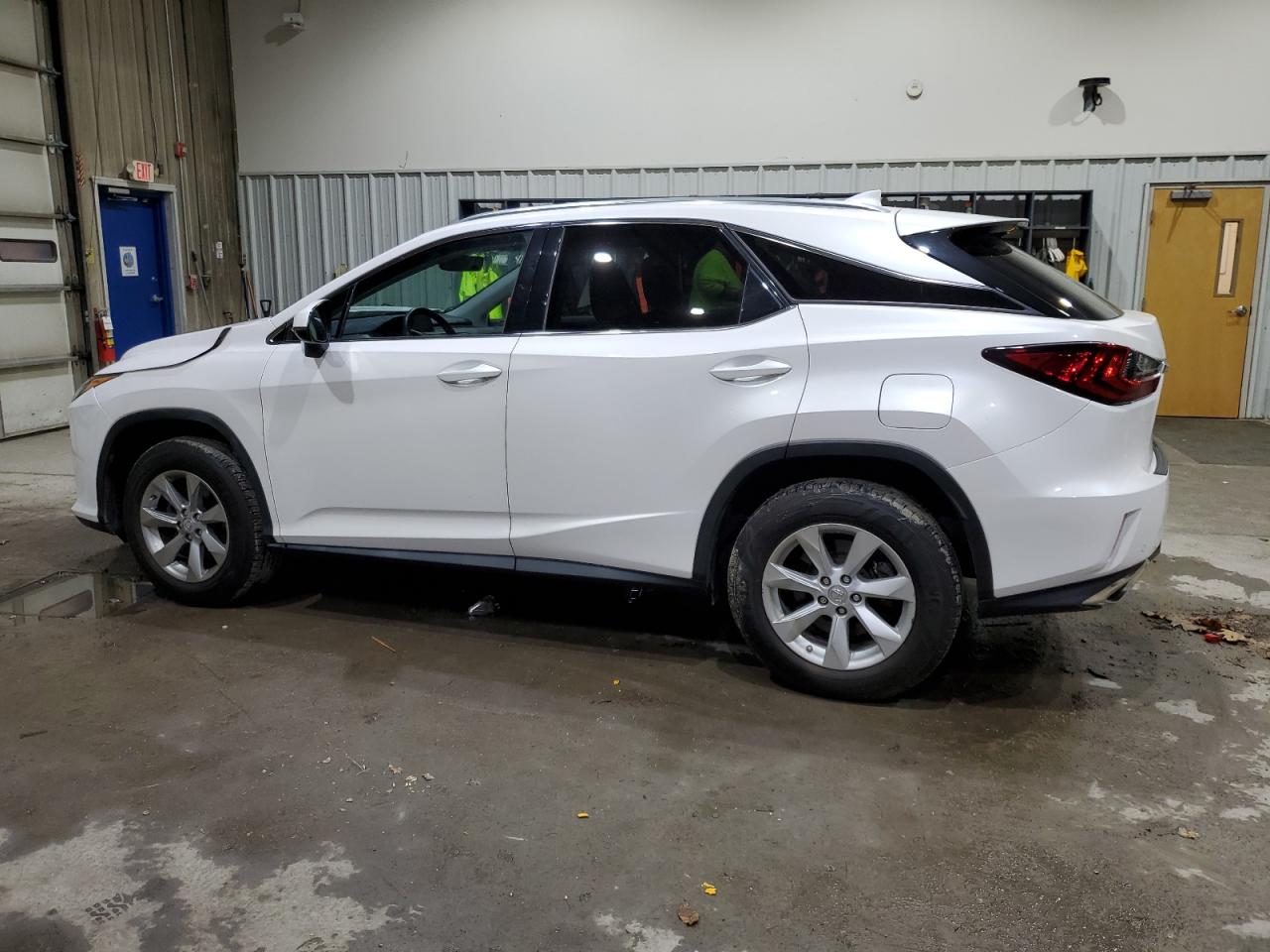 Lexus RX 350 Base Image 2