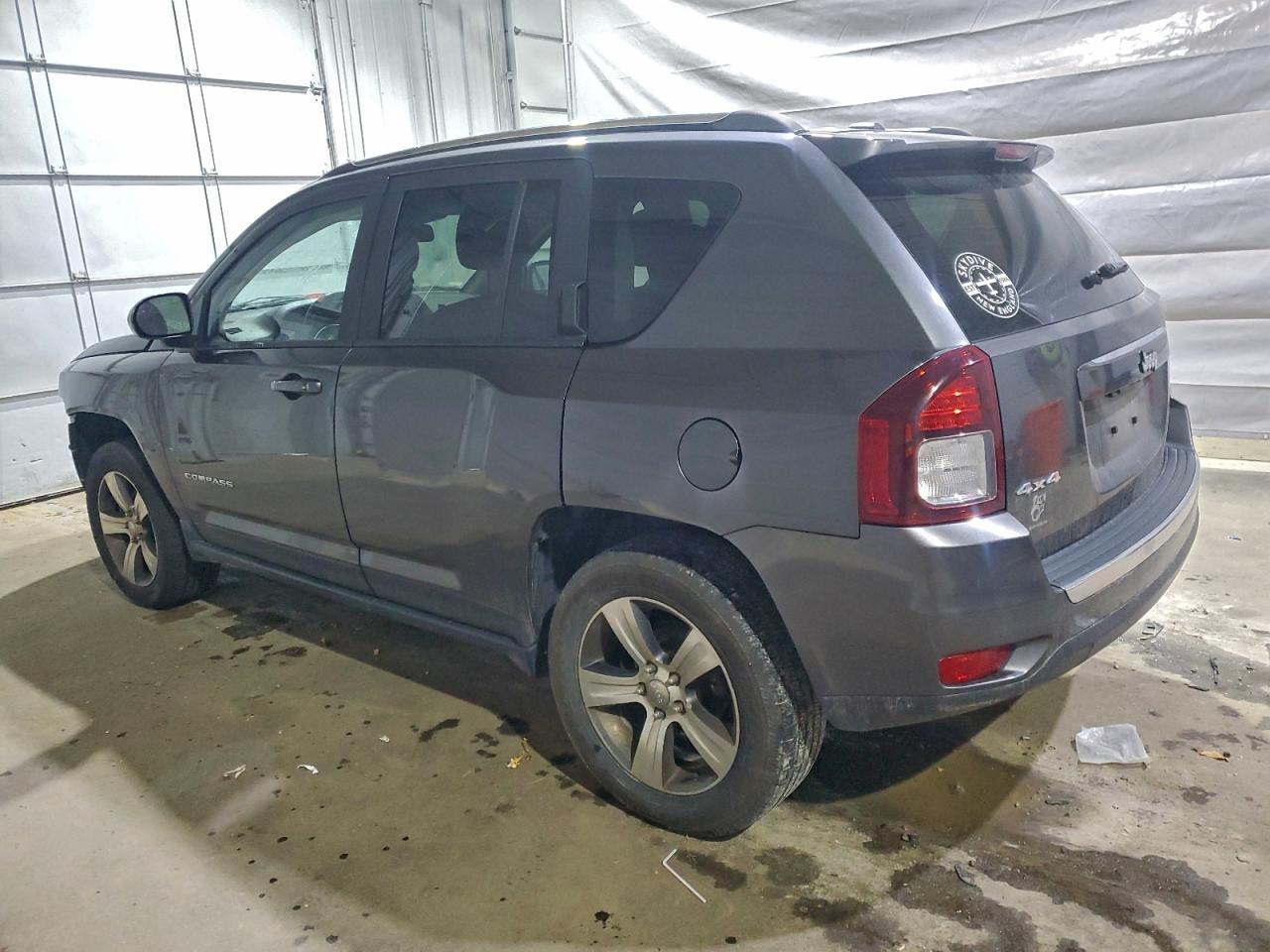 Jeep Compass Latitude Image 2