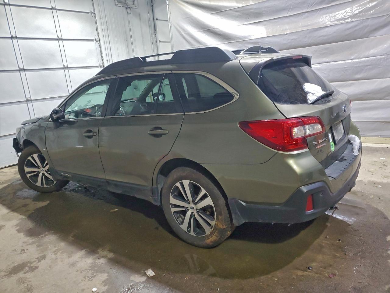 Subaru Outback 2.5i Limited Image 6