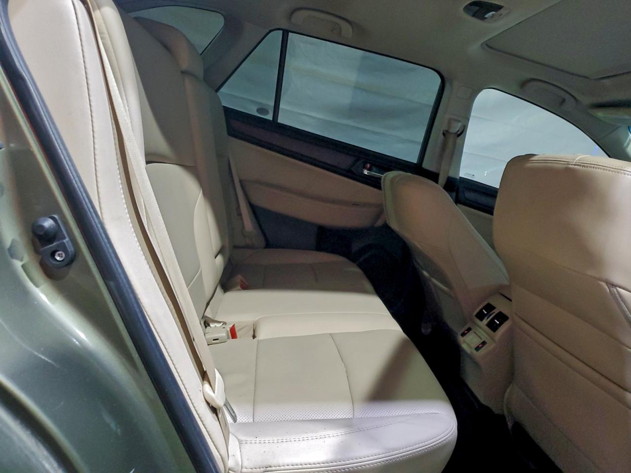 Subaru Outback 2.5i Limited Image 7