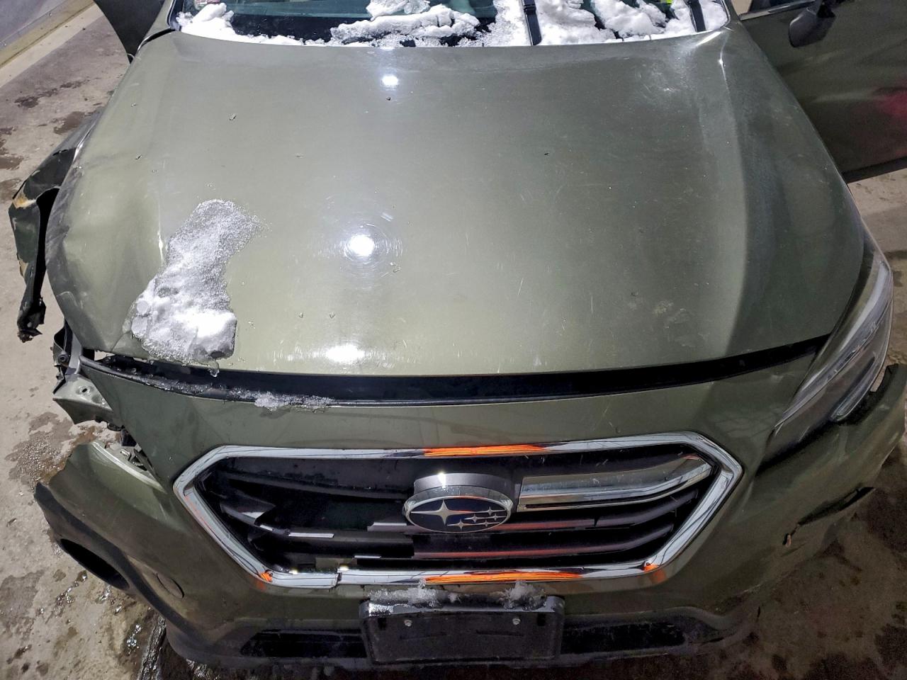 Subaru Outback 2.5i Limited Image 3