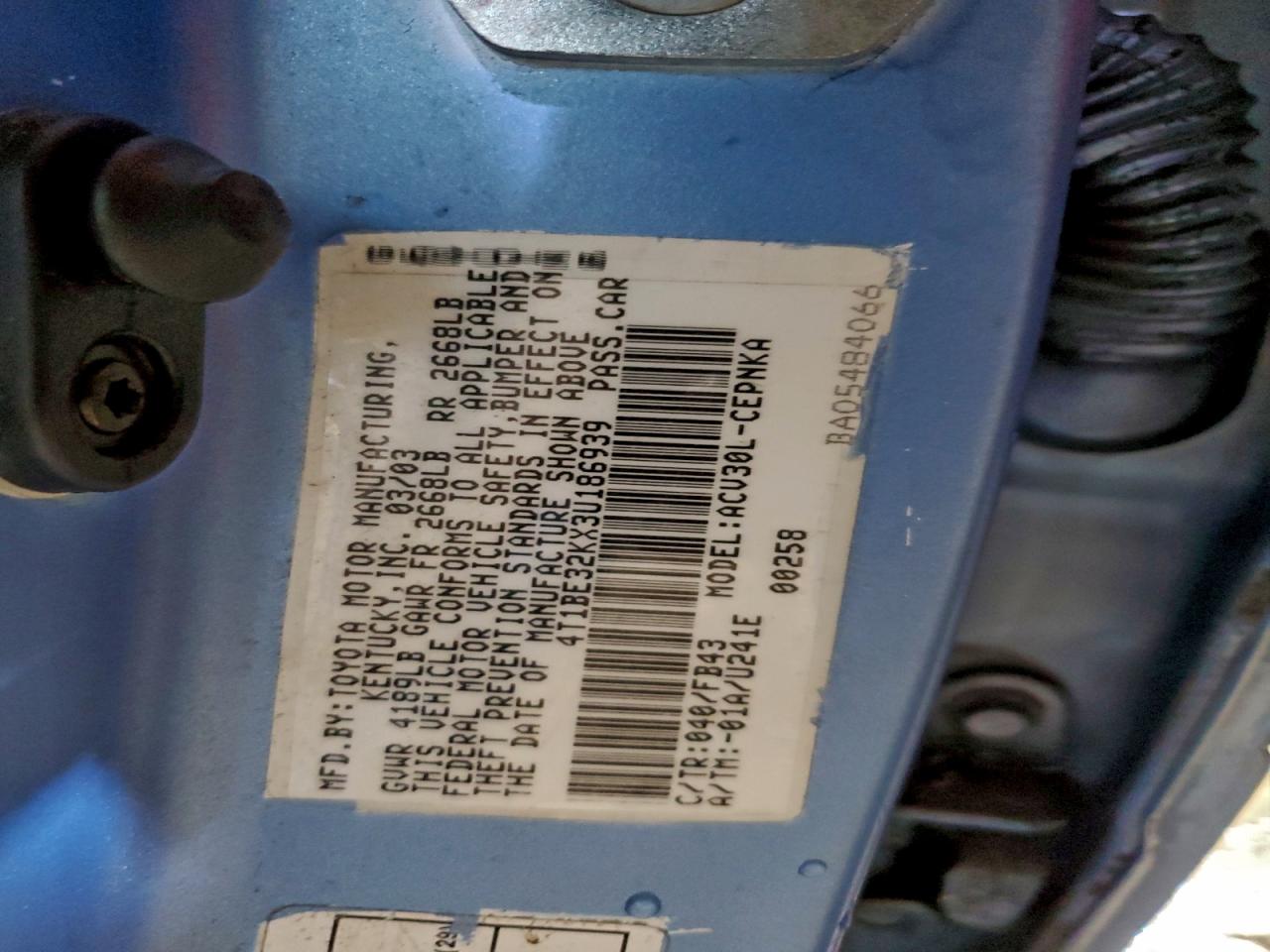 Toyota Camry Le Image 5