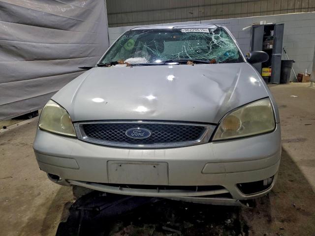 Ford Focus Zx3 Image 3