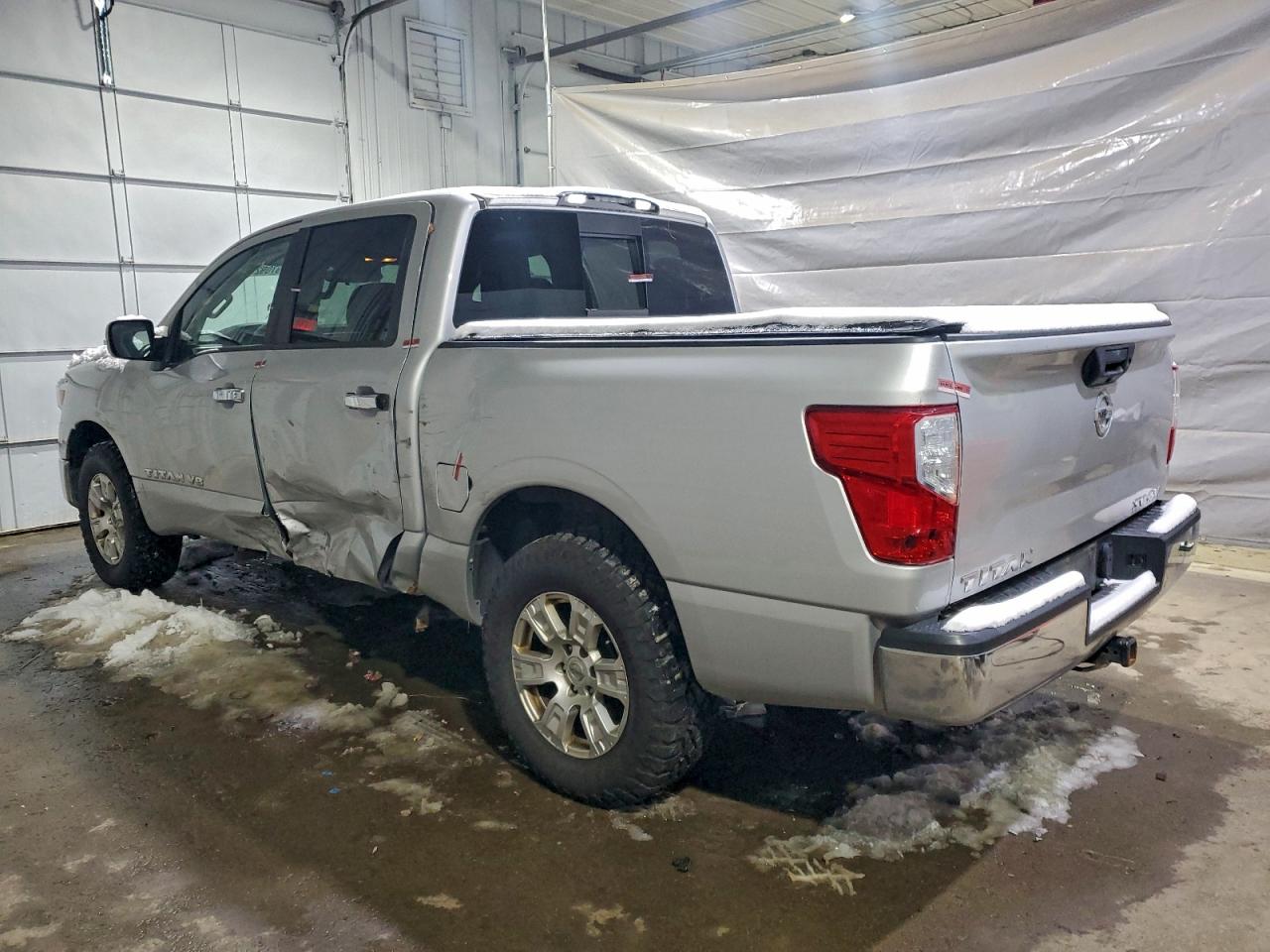 Nissan Titan S Image 9