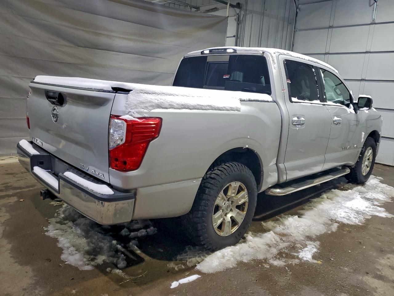 Nissan Titan S Image 2