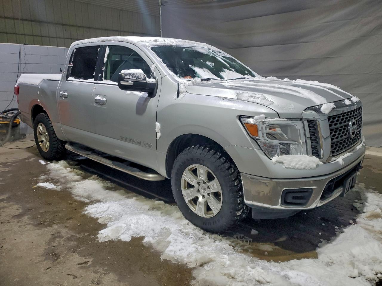 Nissan Titan S Image 12