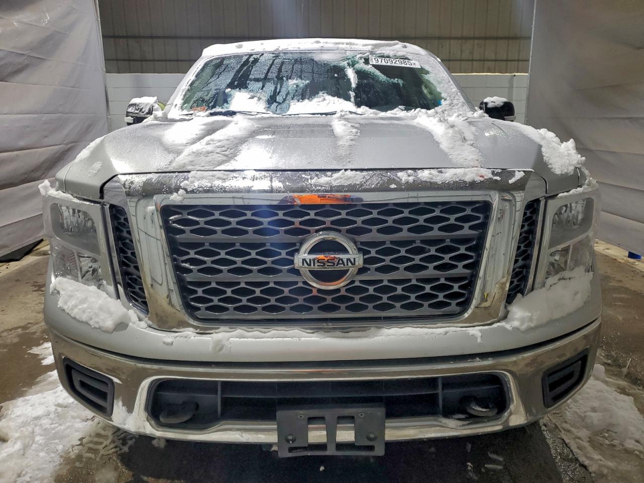 Nissan Titan S Image 11