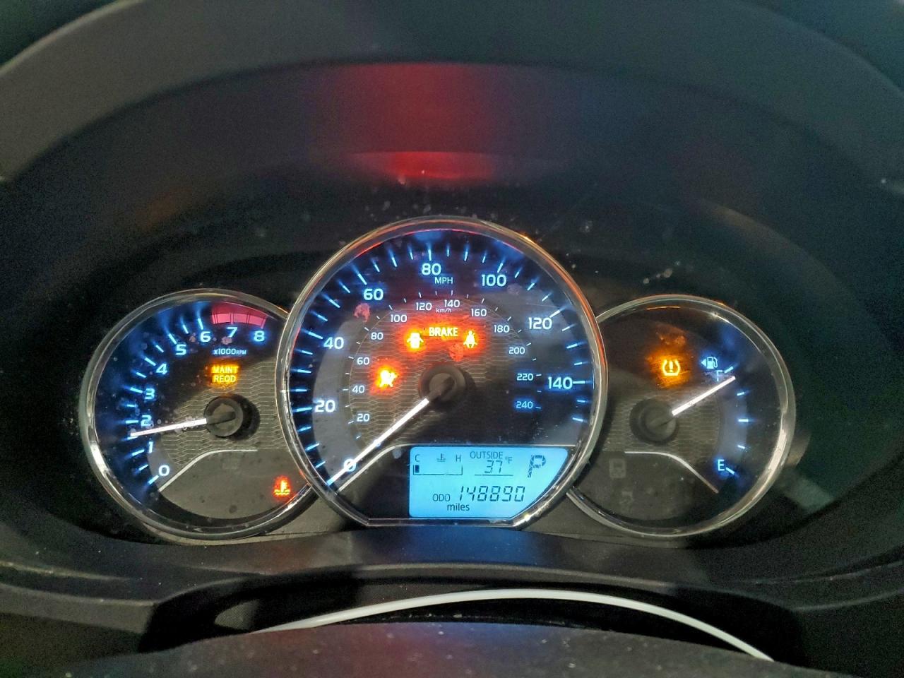 Toyota Corolla L Image 2