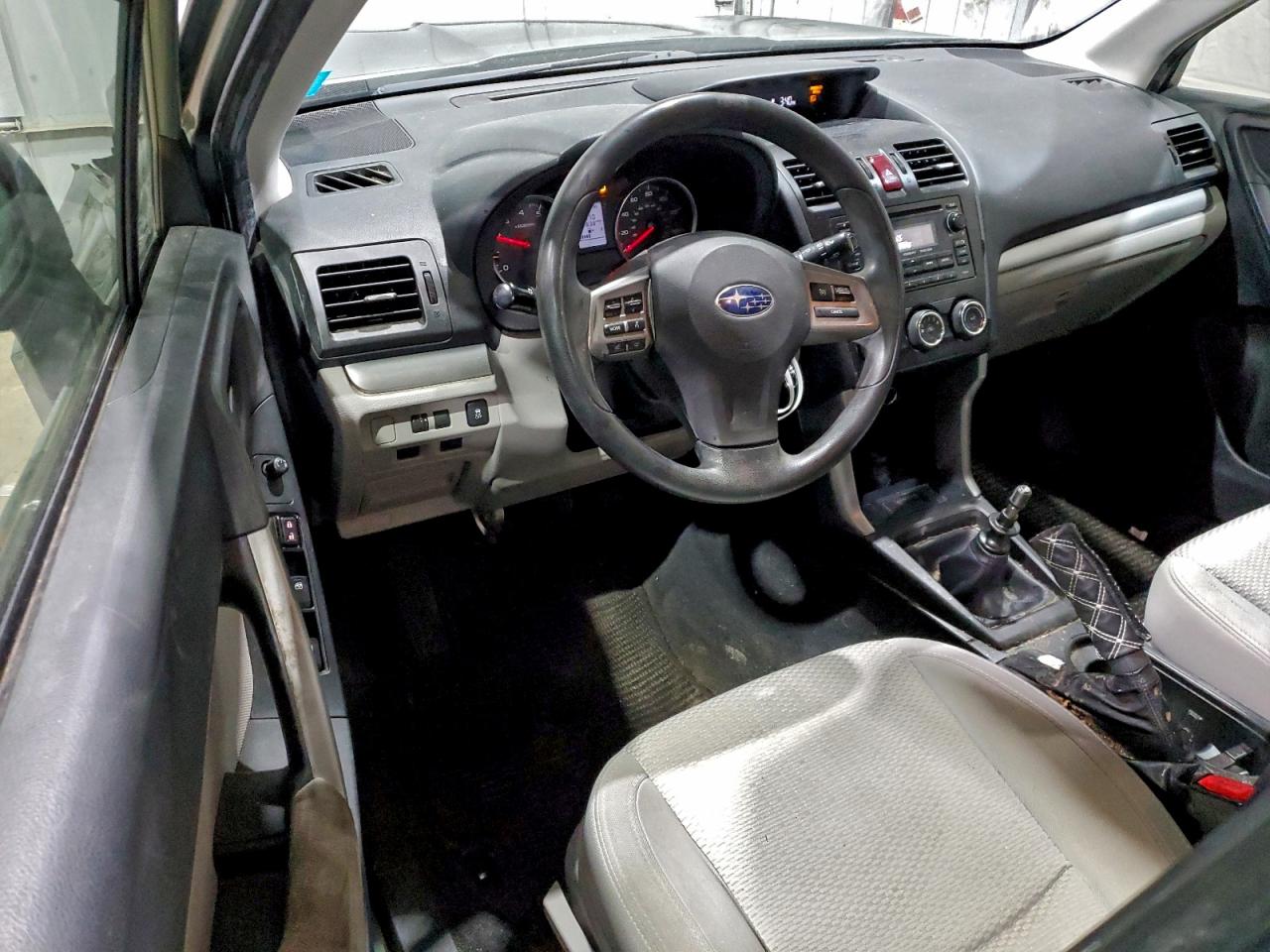 Subaru Forester 2.5i Image 12