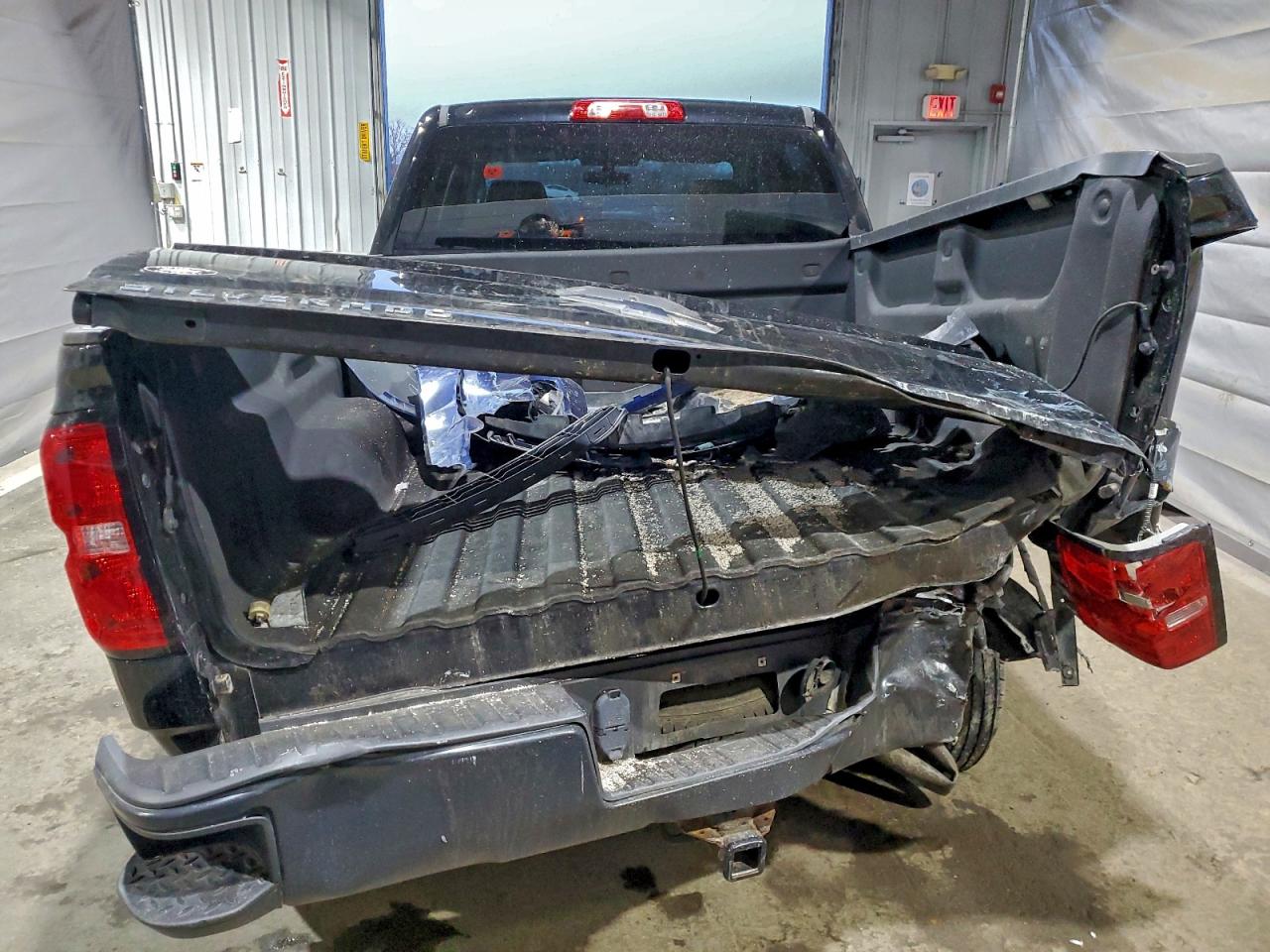 Chevrolet Silverado K1500 Image 4