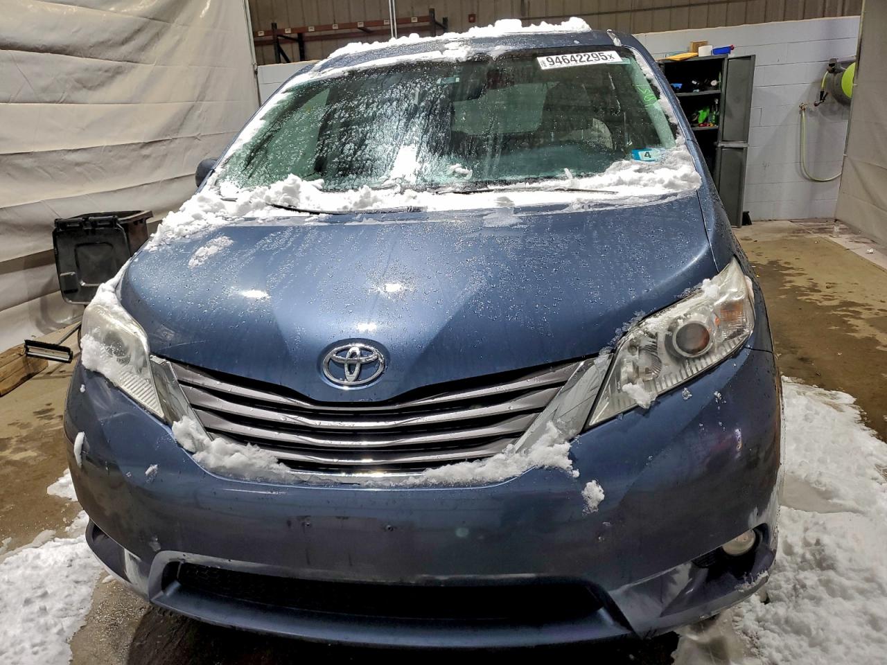 Toyota Sienna Xle Image 11