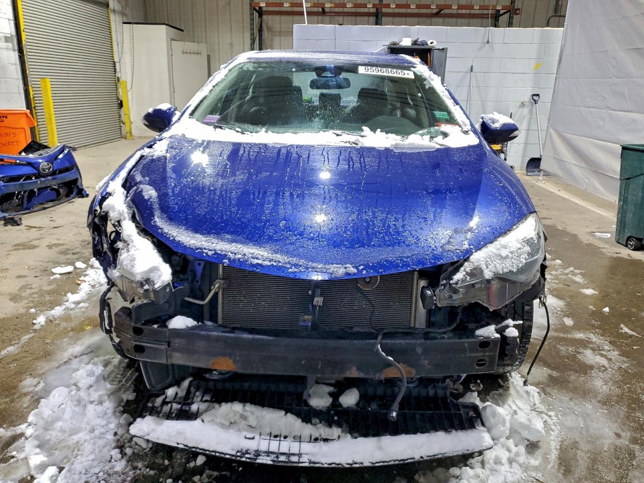 Toyota Corolla L Image 3