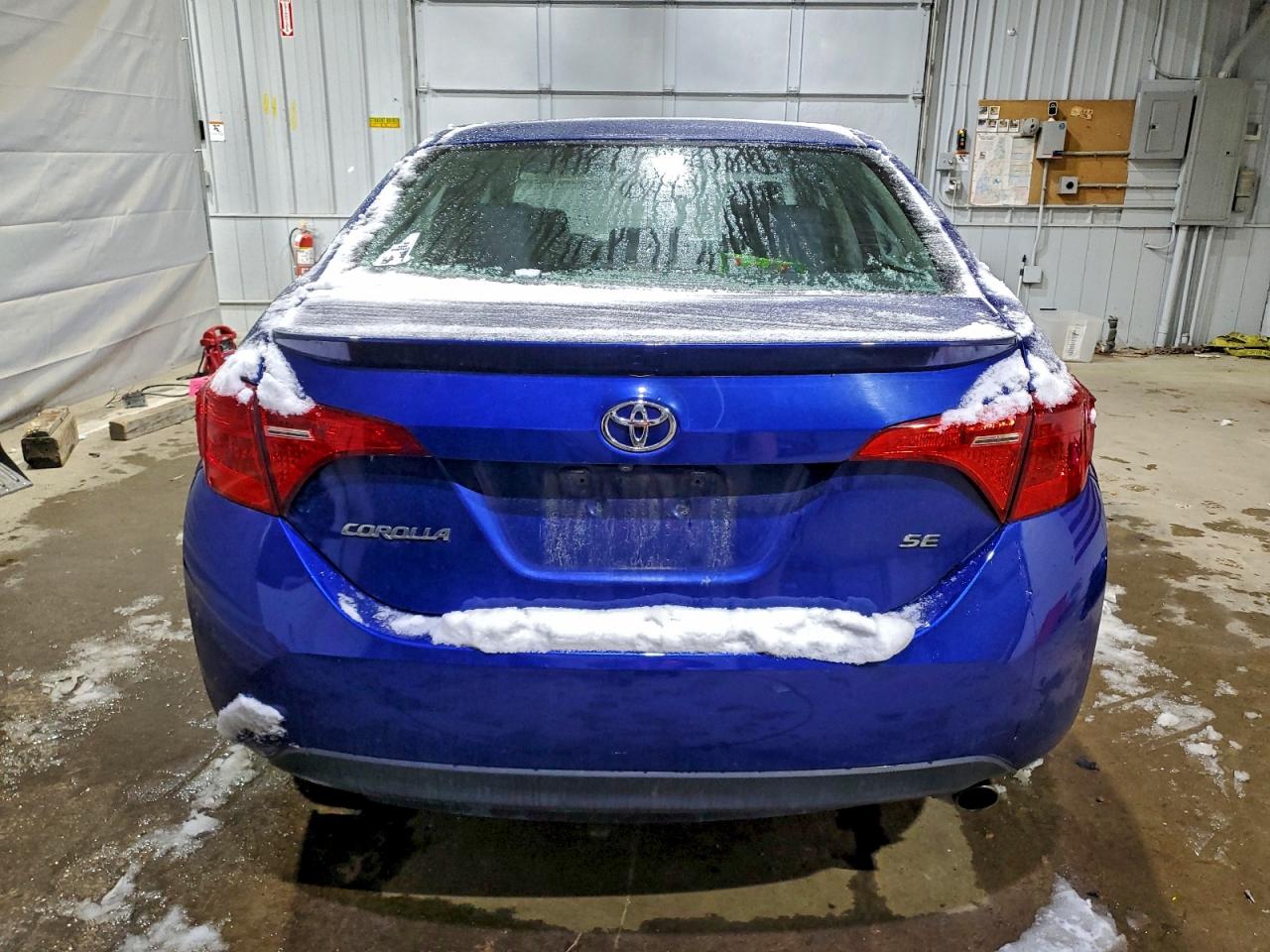 Toyota Corolla L Image 4