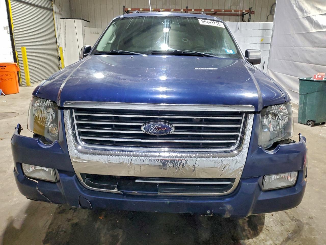Ford Explorer Xlt Image 10