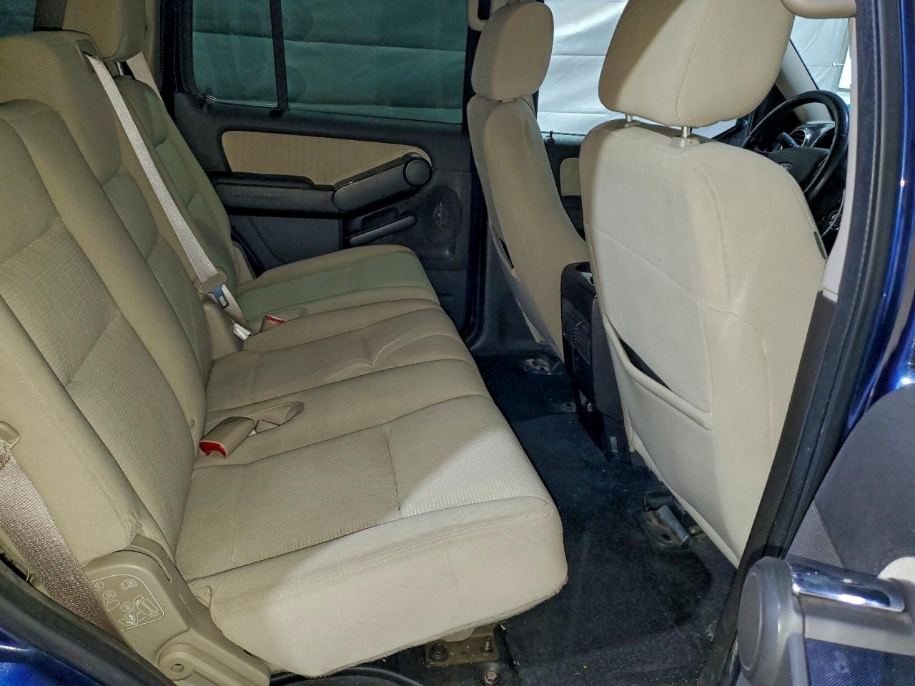 Ford Explorer Xlt Image 6