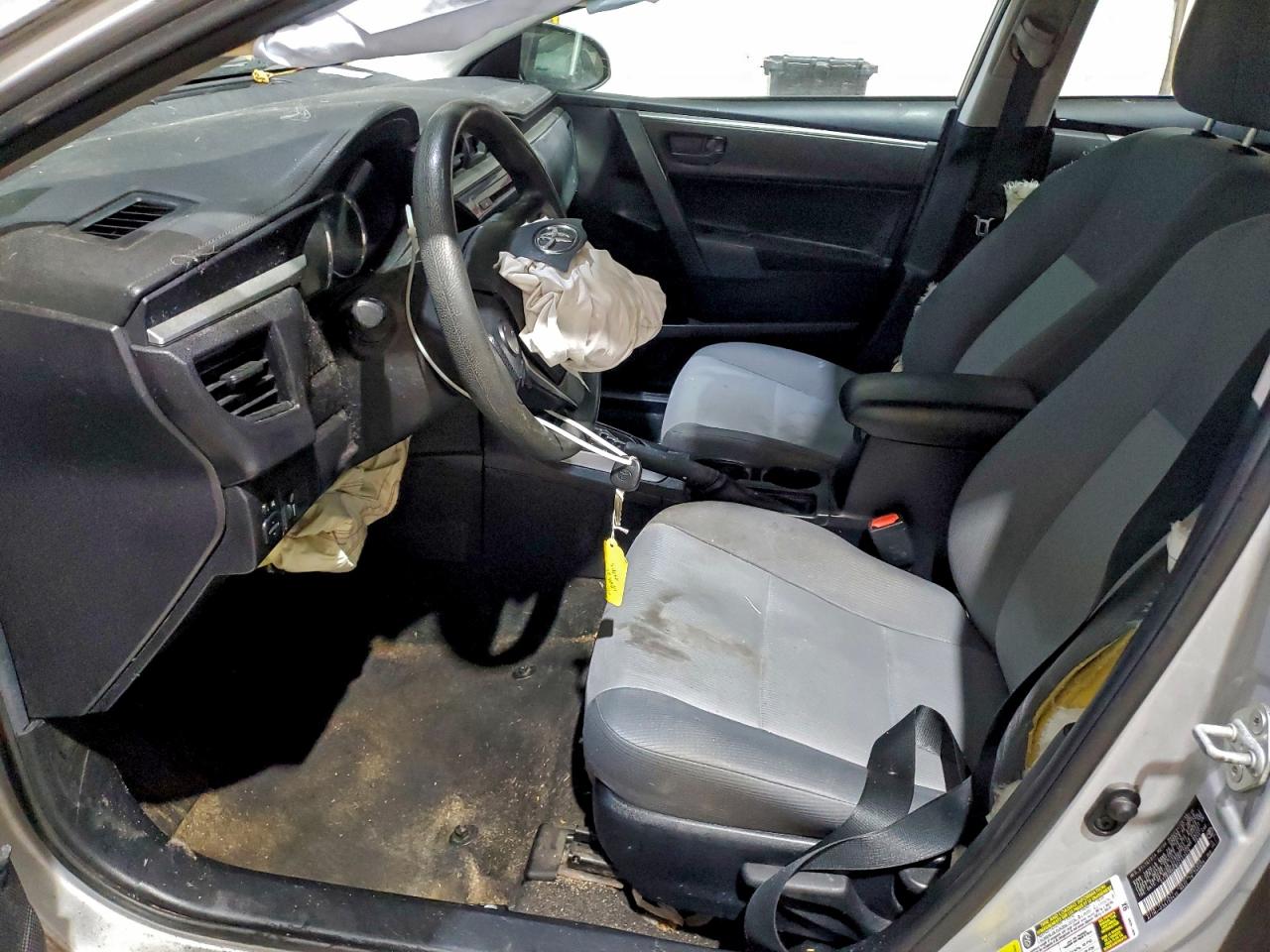 Toyota Corolla L Image 12