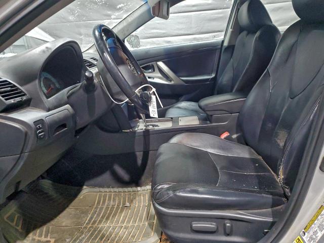 Toyota Camry Le Image 4