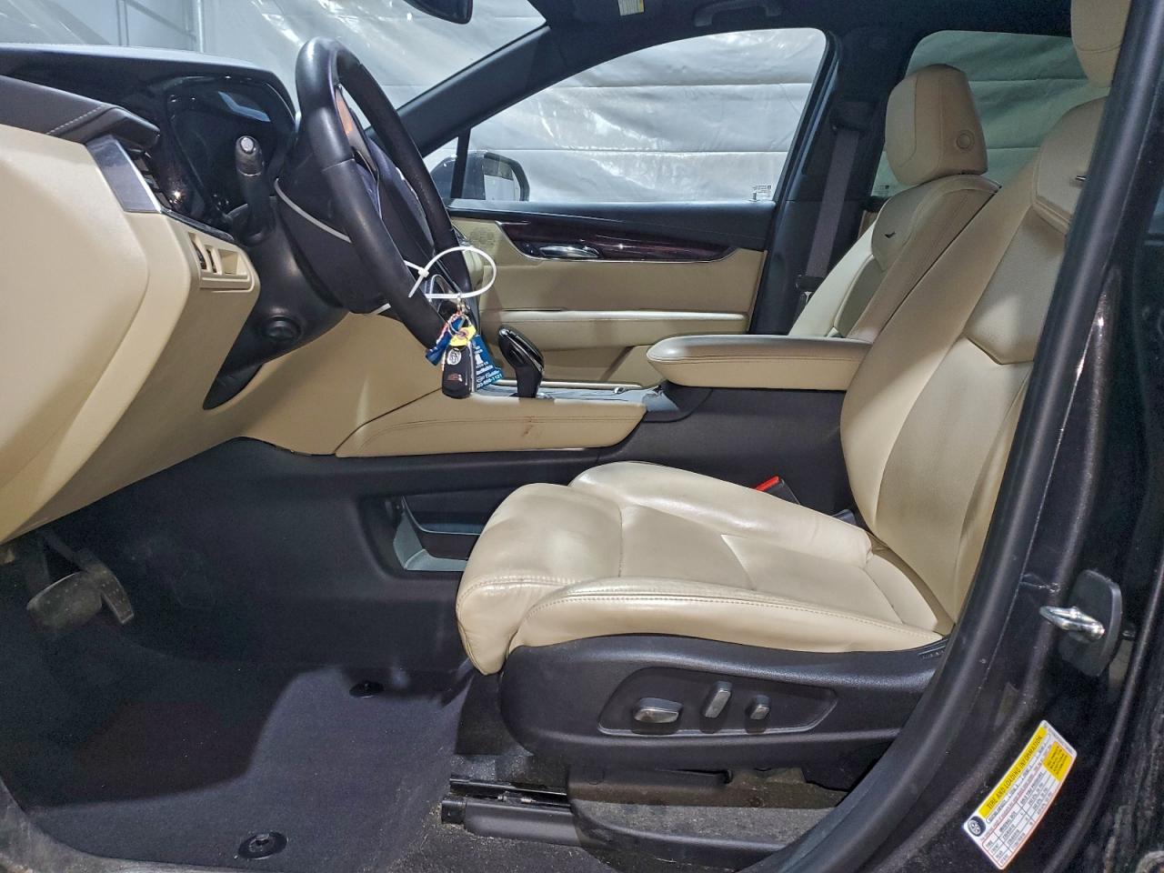 Cadillac XT5 Luxury Image 9