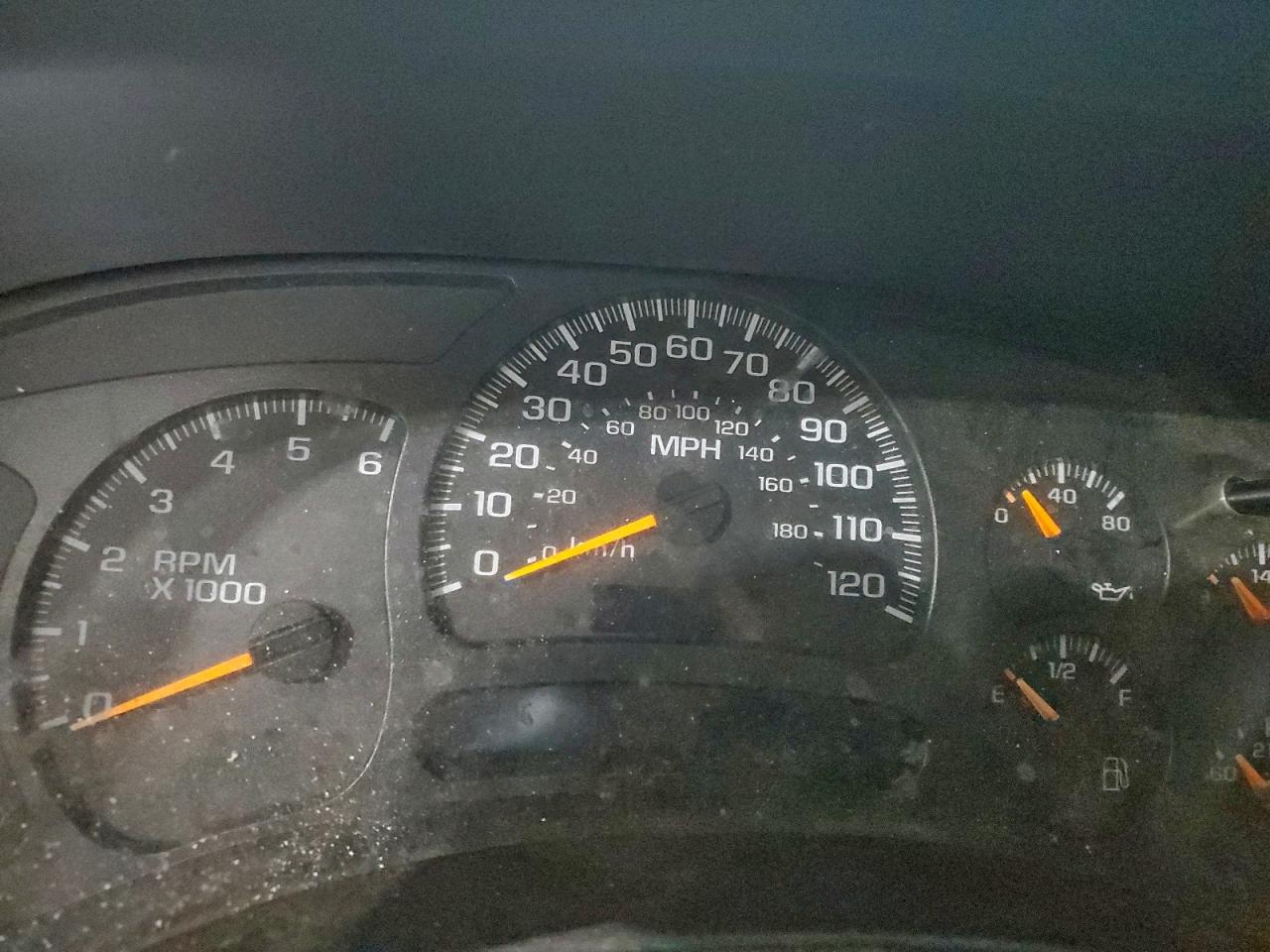 Chevrolet Silverado K1500 Image 8