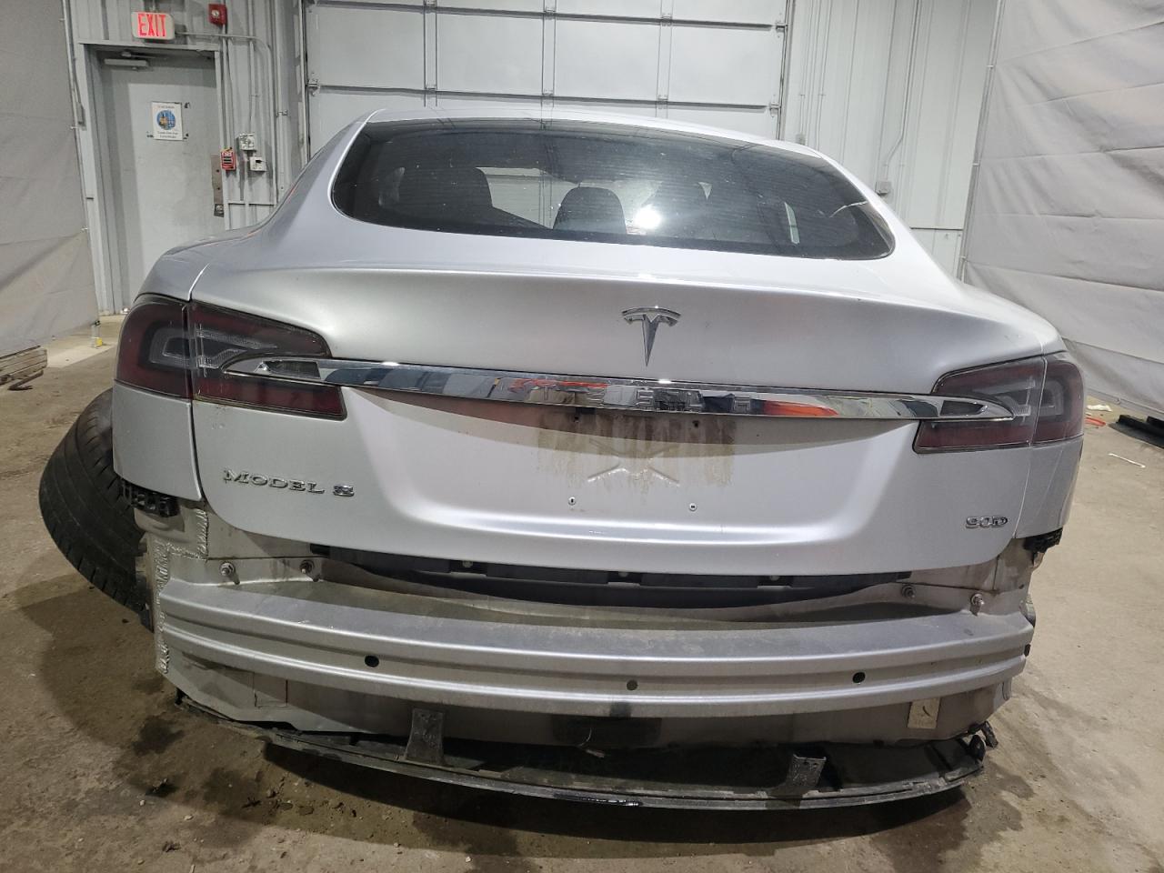 Tesla Model S Image 6