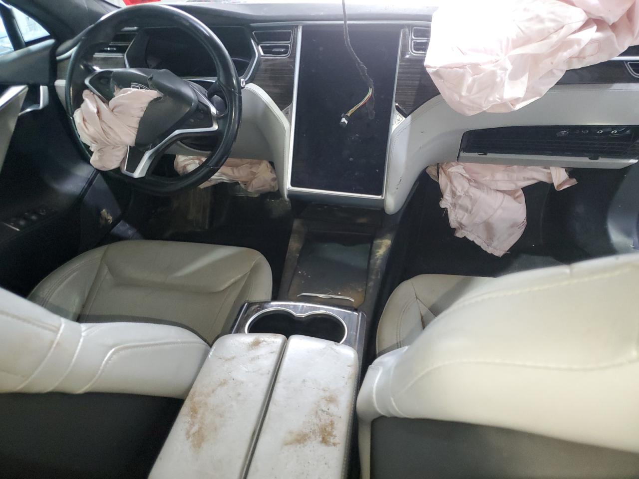 Tesla Model S Image 9