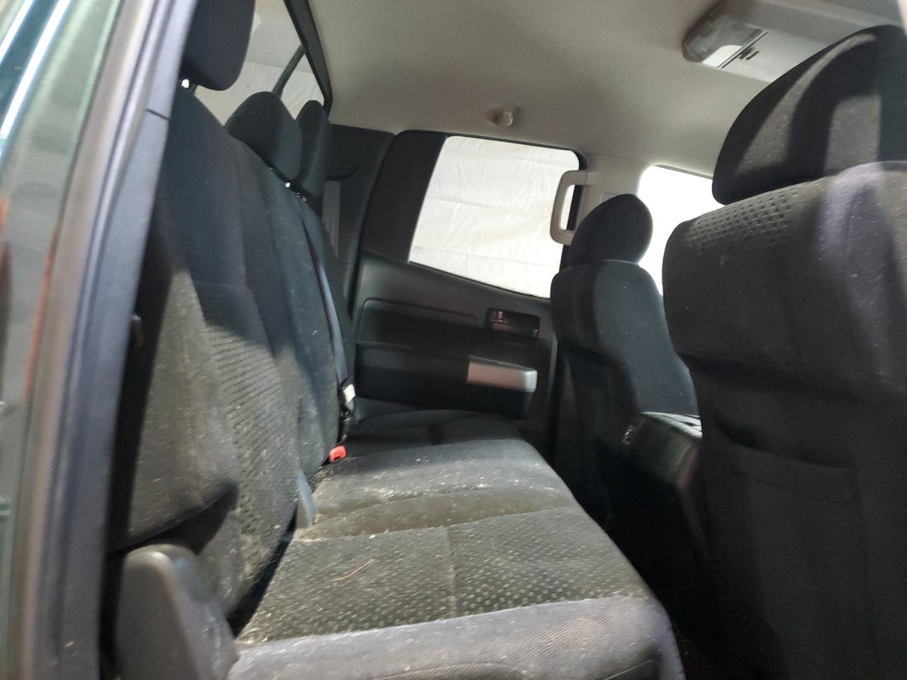 Toyota Tundra Double Cab Image 10