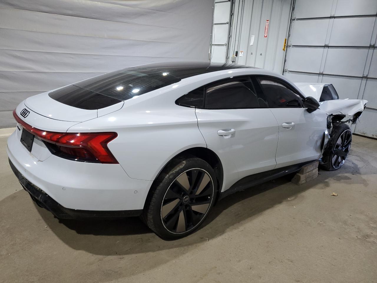 Audi e-tron Prestige Image 9