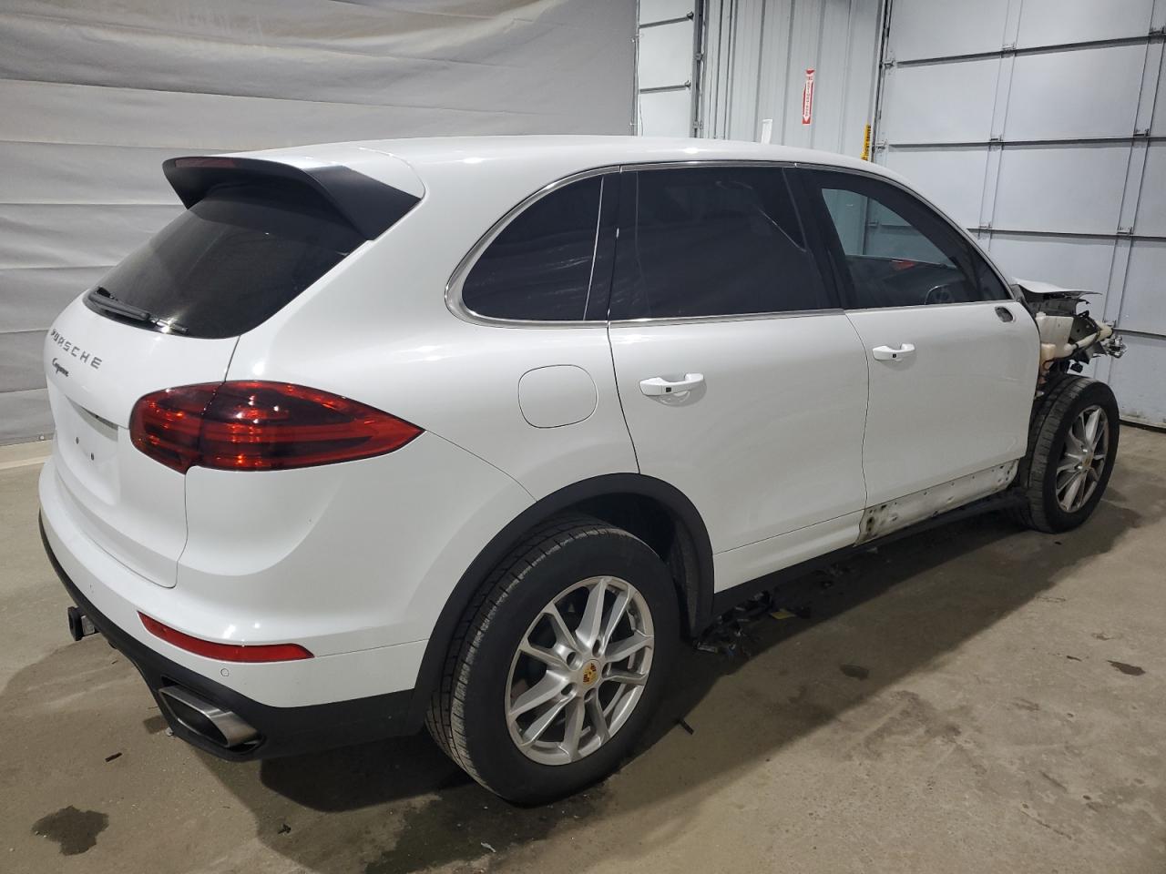 Porsche Cayenne Image 10