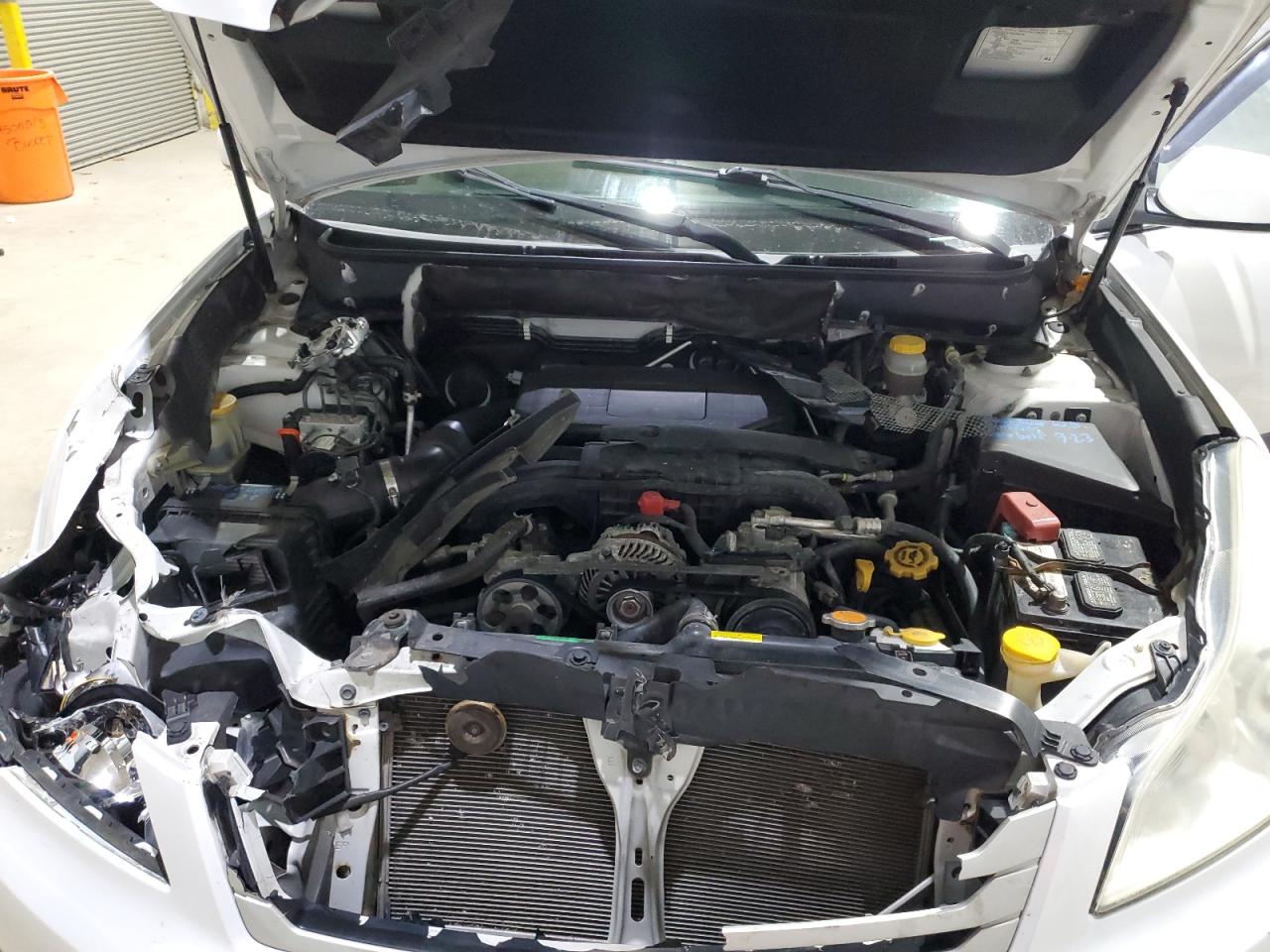 Subaru Outback 2.5i Premium Image 9