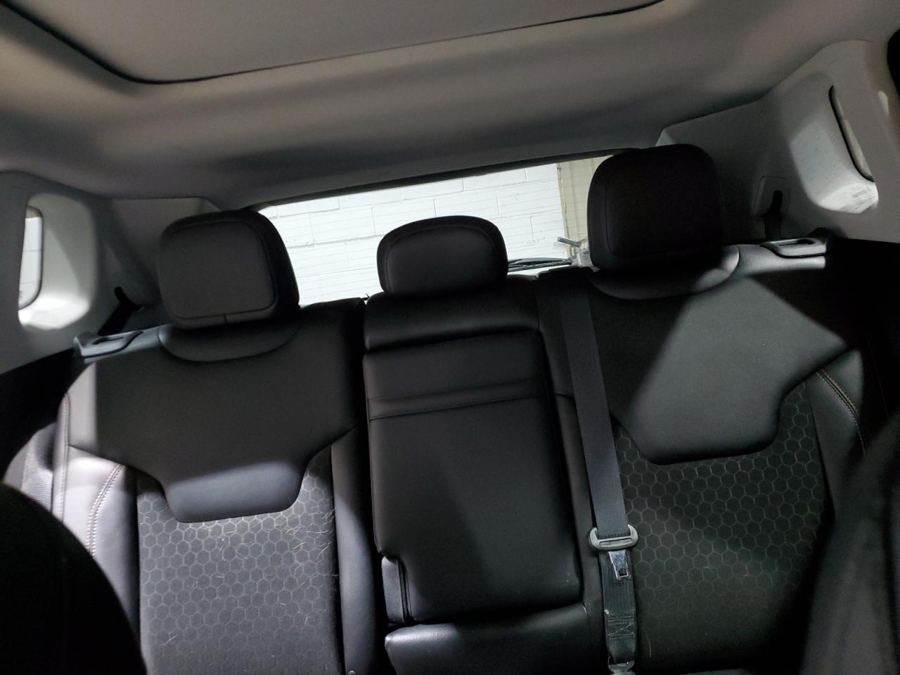 Jeep Compass Latitude Image 4