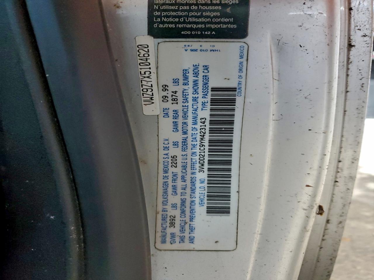 Volkswagen Beetle Glx Image 10