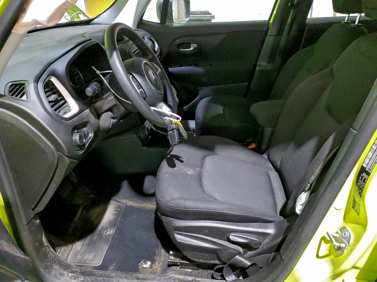 Jeep Renegade Sport Image 4