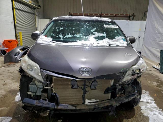 Toyota Sienna Xle Image 7