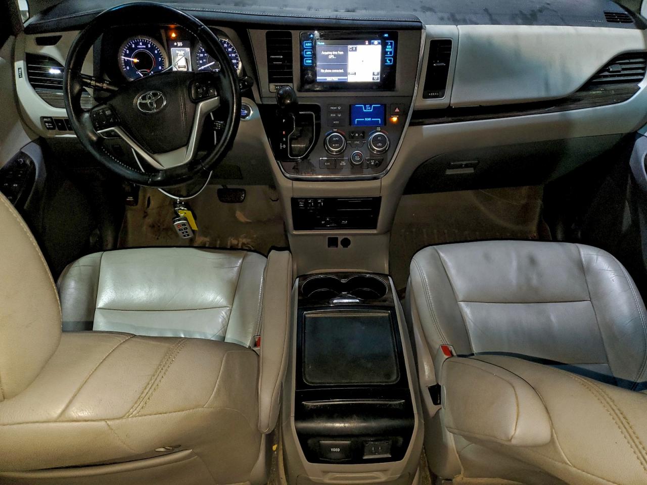 Toyota Sienna Xle Image 11