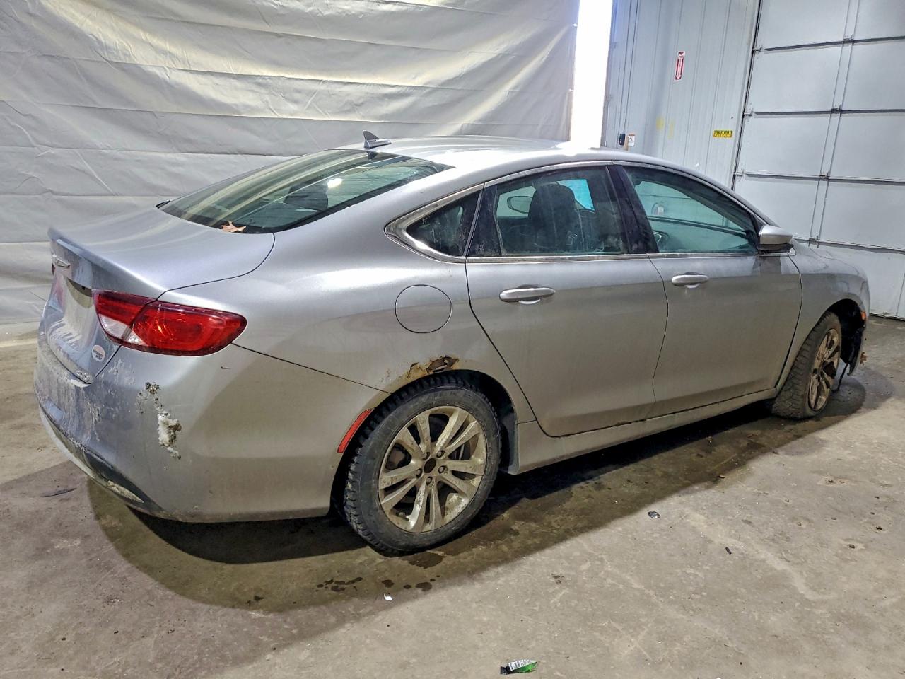Chrysler 200 Limited Image 6